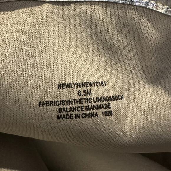 Steve Madden Women's Newlyn Croc Print Kitten Heel Boot Silver Sz 6.5 NWOB - Picture 8 of 13